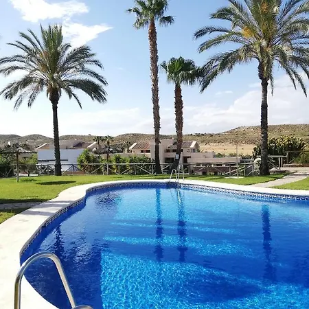 Bajo Con Jardin Propio En Valle Del Golf!! Apartment