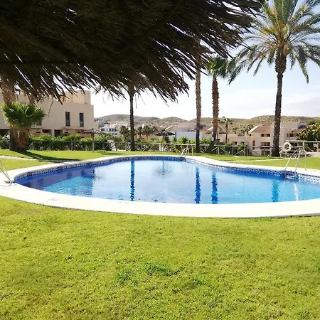 Bajo Con Jardin Propio En Valle Del Golf!! Apartment