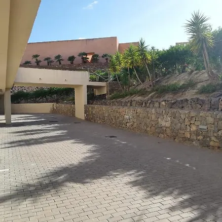 Apartment Bajo Con Jardin Propio En Valle Del Golf!!