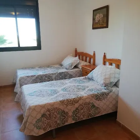 Bajo Con Jardin Propio En Valle Del Golf!! Apartment