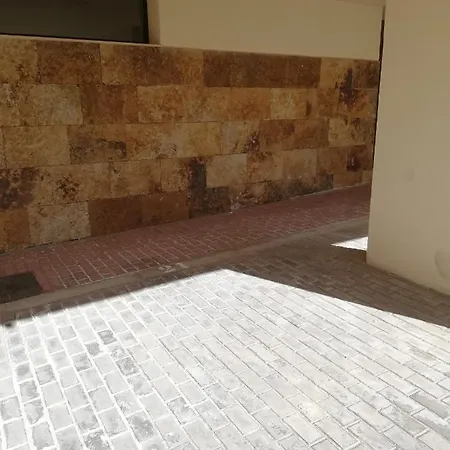 Bajo Con Jardin Propio En Valle Del Golf!! Apartment