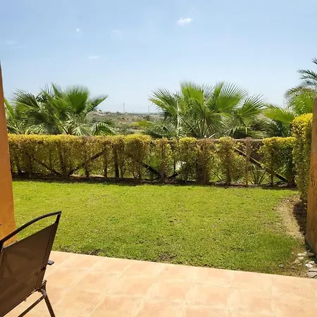 Bajo Con Jardin Propio En Valle Del Golf!! *